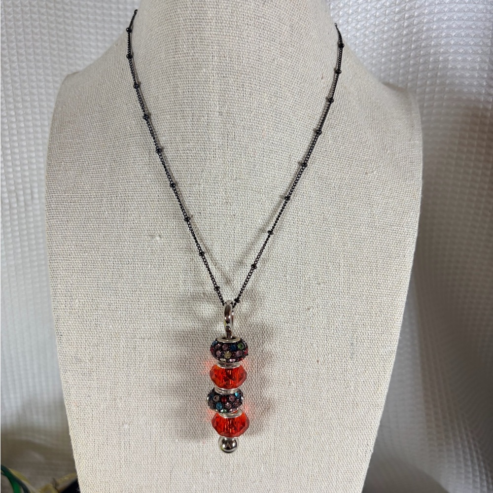 Elegant Black and Red Beaded Necklace